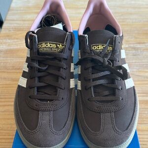 Adidas Original Handball Spezial Brown and Pink Sneakers JR0852